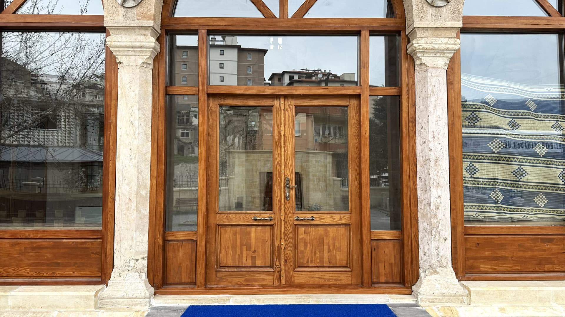 GÖRSEL 14: İSA DİVANLI CAMİİ ORİJİNAL SÜTUNLAR