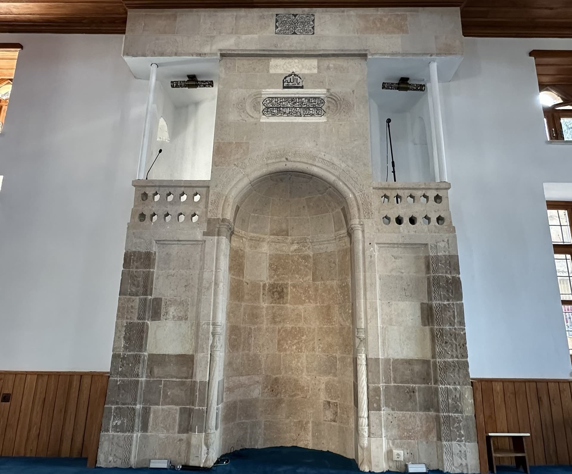 GÖRSEL 19: İSA DİVANLI CAMİİ-MİHRAP