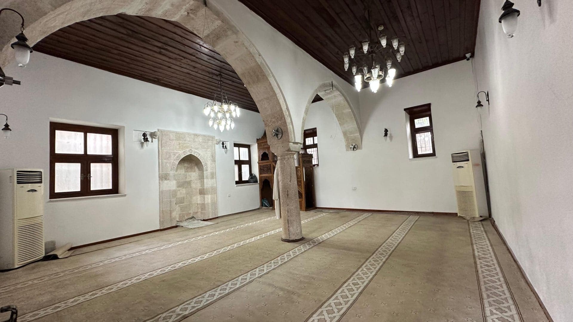 GÖRSEL 10: HACI VELİ BEY CAMİİ İÇ MEKAN GÖRÜNÜŞÜ